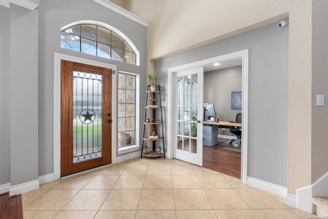 8810 WOODLAND BND, San Antonio, TX 78255