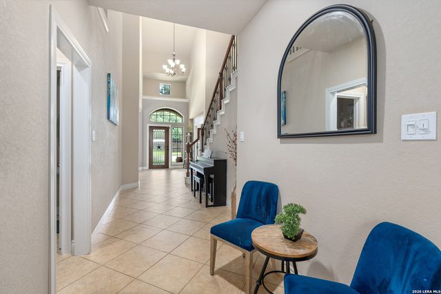 8810 WOODLAND BND, San Antonio, TX 78255