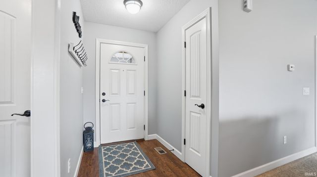 15911 Classic Lake Drive, Huntertown, IN 46748