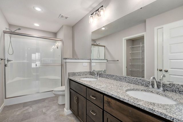 712 N Glenwood Avenue, Republic, MO 65738