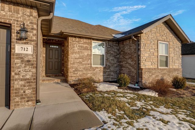 712 N Glenwood Avenue, Republic, MO 65738