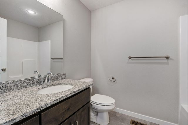 712 N Glenwood Avenue, Republic, MO 65738