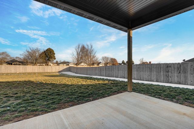 712 N Glenwood Avenue, Republic, MO 65738