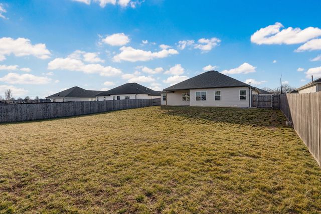 712 N Glenwood Avenue, Republic, MO 65738