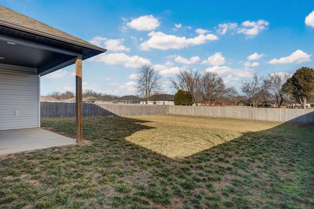 712 N Glenwood Avenue, Republic, MO 65738