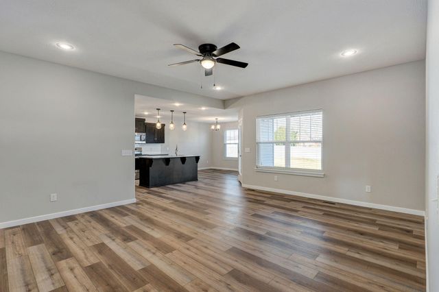 712 N Glenwood Avenue, Republic, MO 65738