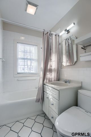 5849 Briggs Street, Omaha, NE 68106