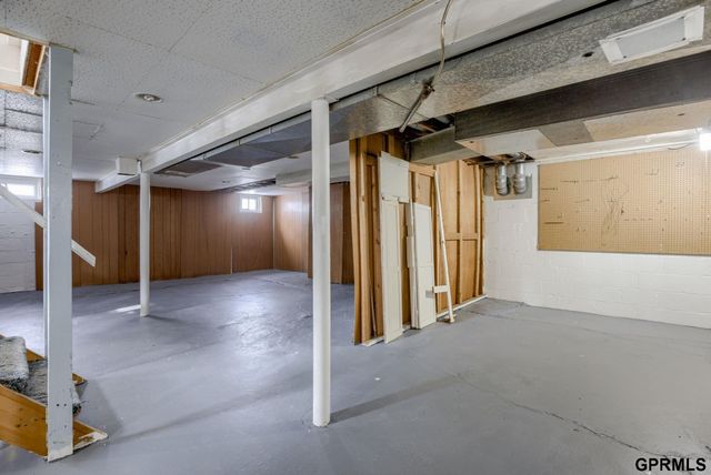 5849 Briggs Street, Omaha, NE 68106