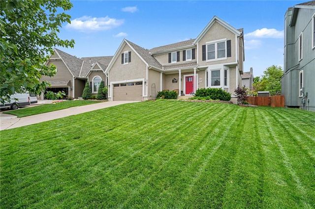 8616 W 127TH Place, Overland Park, KS 66213