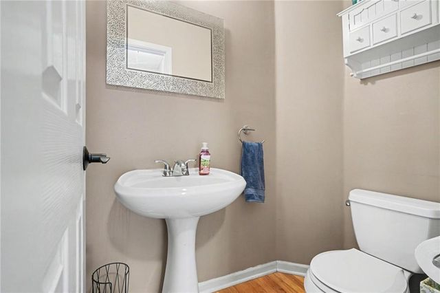 8616 W 127TH Place, Overland Park, KS 66213
