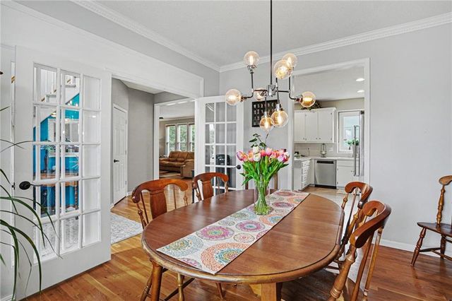 8616 W 127TH Place, Overland Park, KS 66213