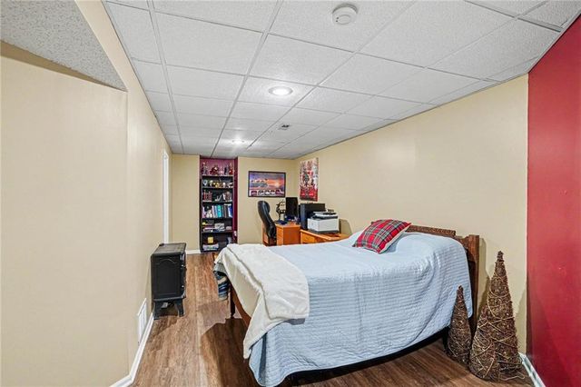 8616 W 127TH Place, Overland Park, KS 66213