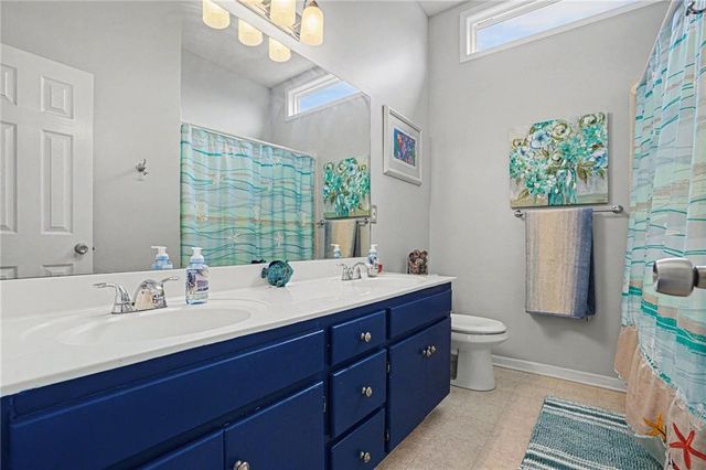 8616 W 127TH Place, Overland Park, KS 66213