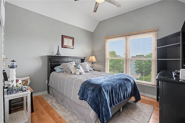 8616 W 127TH Place, Overland Park, KS 66213