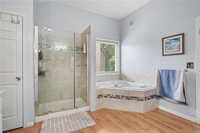 8616 W 127TH Place, Overland Park, KS 66213