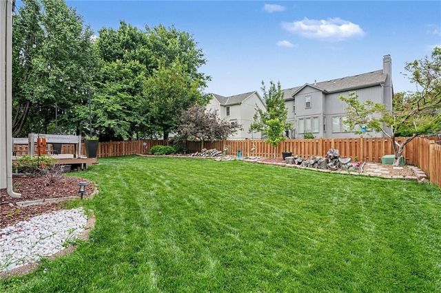8616 W 127TH Place, Overland Park, KS 66213