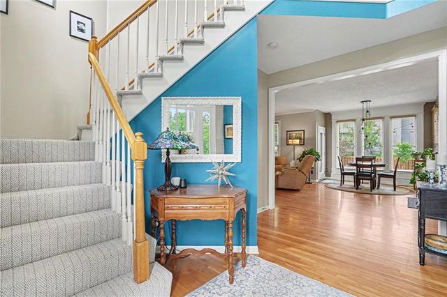 8616 W 127TH Place, Overland Park, KS 66213