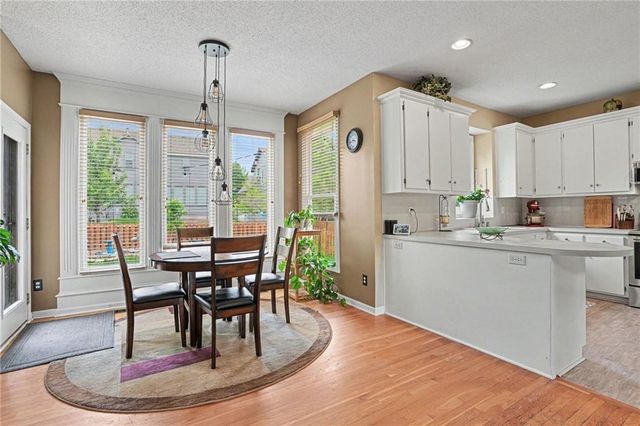 8616 W 127TH Place, Overland Park, KS 66213