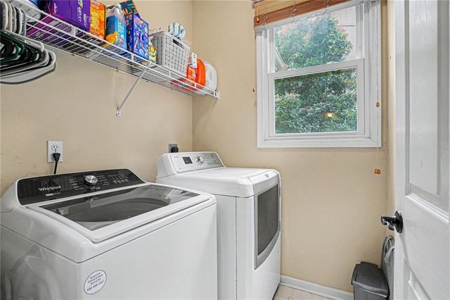 8616 W 127TH Place, Overland Park, KS 66213