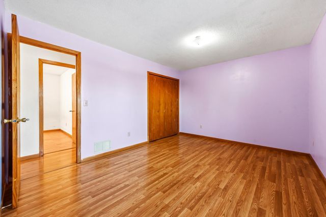 915 Pineview Lane N, Plymouth, MN 55441