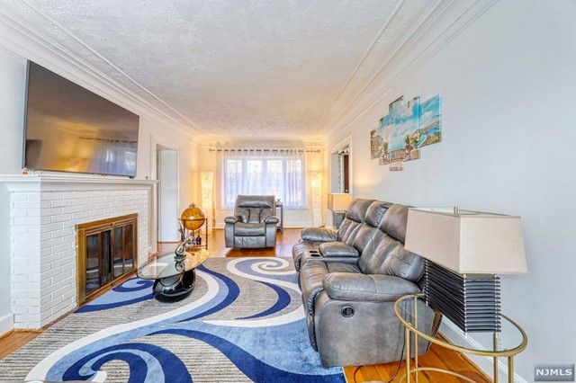19 Valley Road, Clifton, NJ 07013