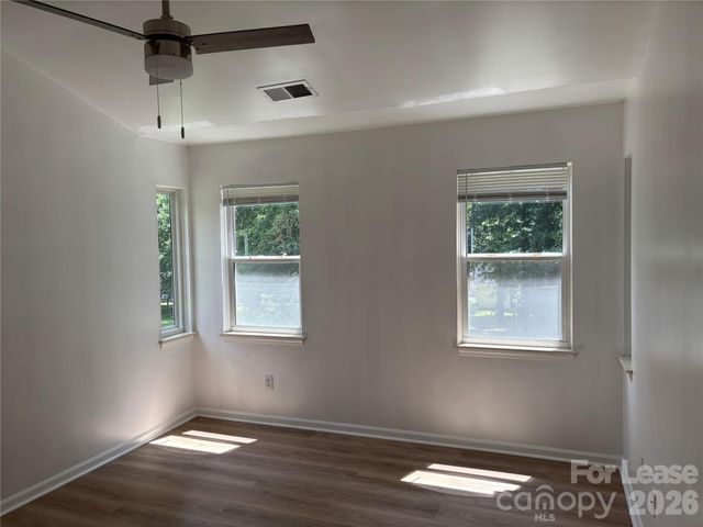 9419 Oren Thompson Road, Charlotte, NC 28213