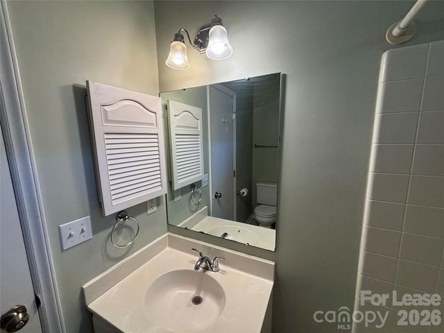 9419 Oren Thompson Road, Charlotte, NC 28213