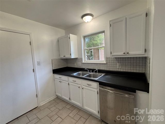 9419 Oren Thompson Road, Charlotte, NC 28213