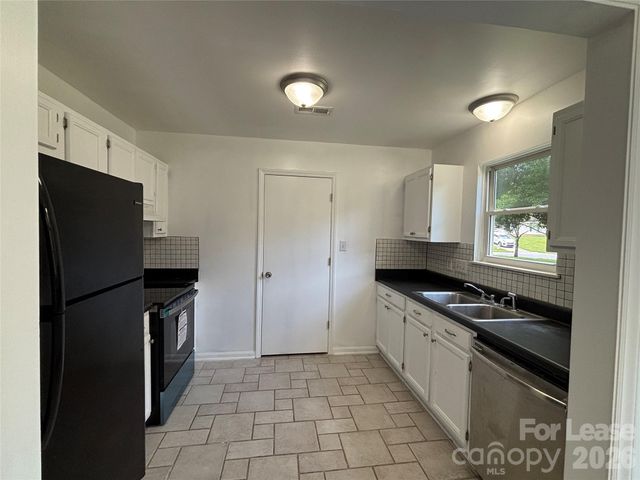 9419 Oren Thompson Road, Charlotte, NC 28213