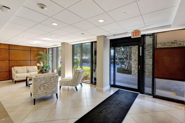 4200 N Ocean Drive 2-803, Riviera Beach, FL 33404