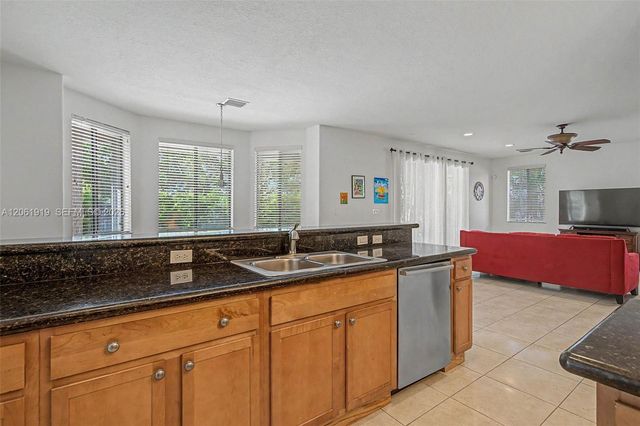 7926 SW 195th Terrace, Cutler Bay, FL 33157