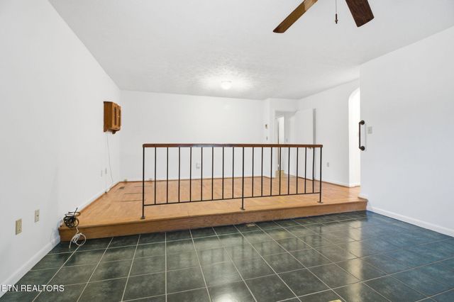 353 E Wolf Valley Rd, Heiskell, TN 37754