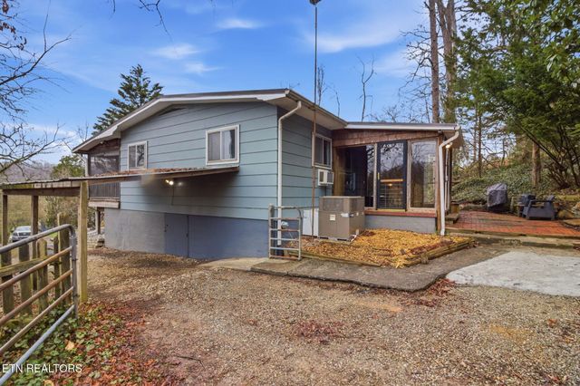 353 E Wolf Valley Rd, Heiskell, TN 37754