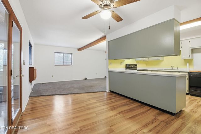 353 E Wolf Valley Rd, Heiskell, TN 37754