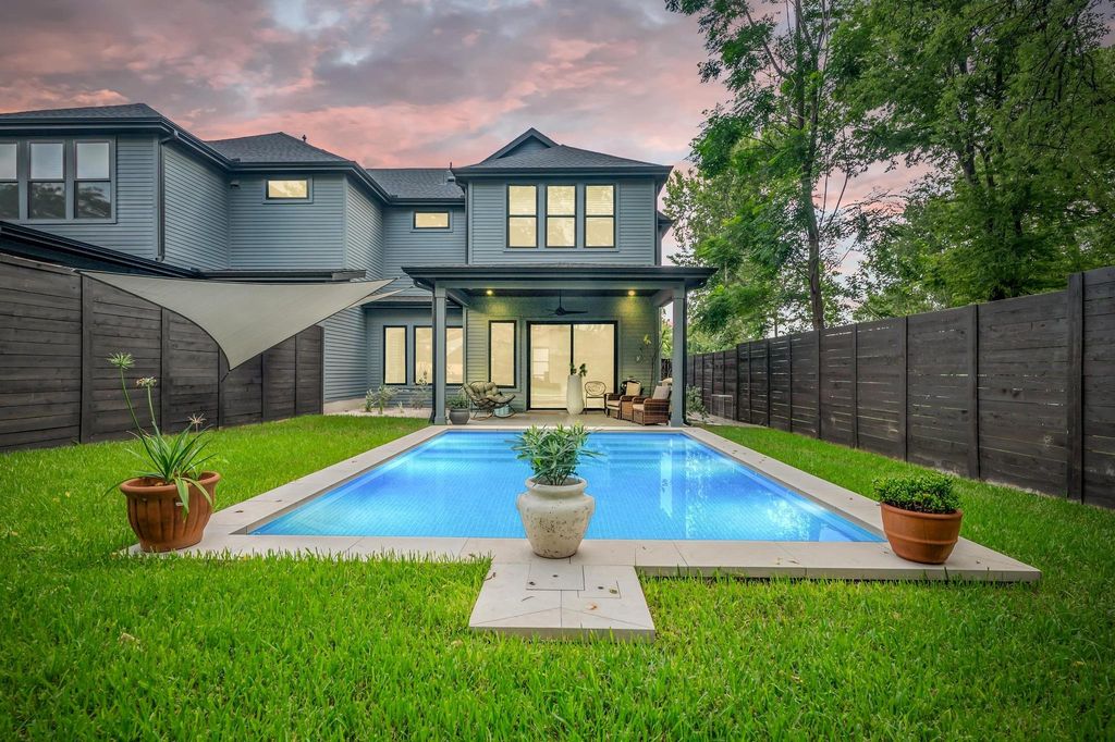 405 Hackberry LN B, Austin, TX 78753