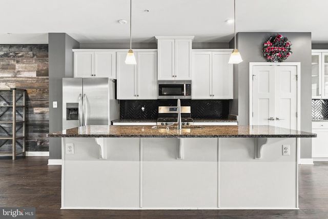 6300 OSTERLEY ST, Baltimore, MD 21220