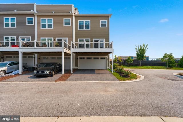 6300 OSTERLEY ST, Baltimore, MD 21220