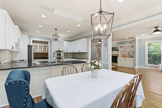 9404 Smithson Ln, Brentwood, TN 37027