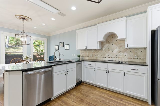 9404 Smithson Ln, Brentwood, TN 37027