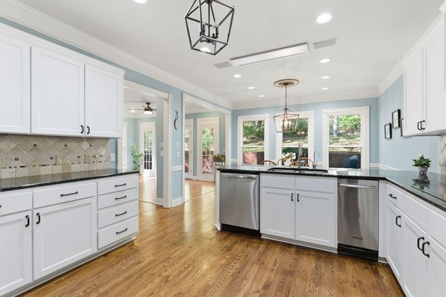 9404 Smithson Ln, Brentwood, TN 37027