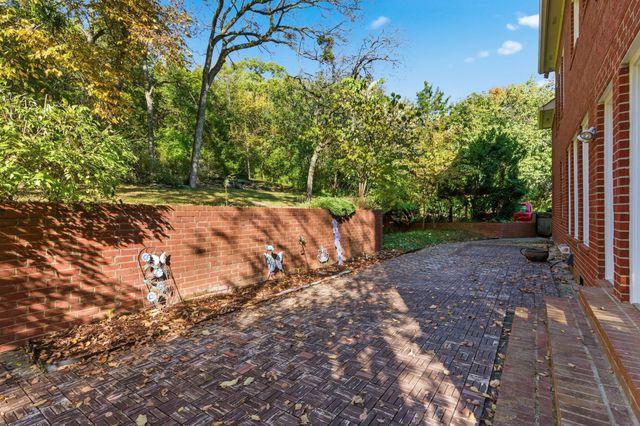 9404 Smithson Ln, Brentwood, TN 37027