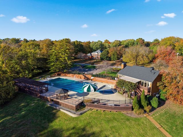 9404 Smithson Ln, Brentwood, TN 37027