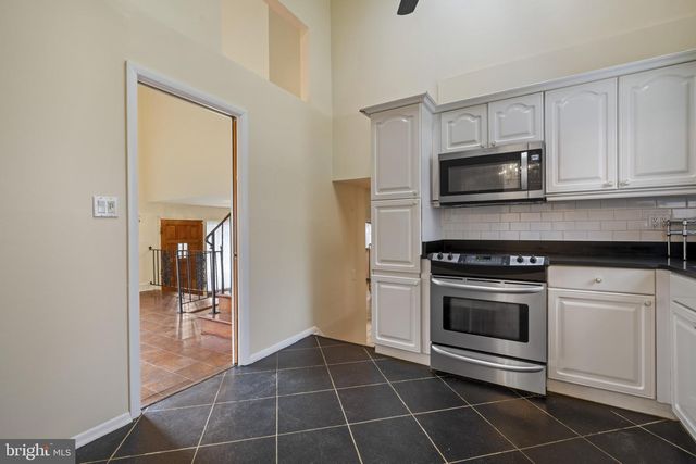 922 BEAVERBANK CIR, Towson, MD 21286