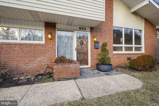 922 BEAVERBANK CIR, Towson, MD 21286