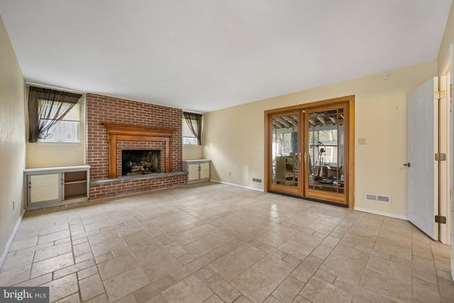 922 BEAVERBANK CIR, Towson, MD 21286