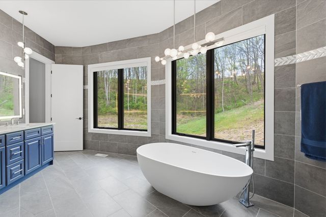 1751 Cayce Springs Rd, Thompsons Station, TN 37179