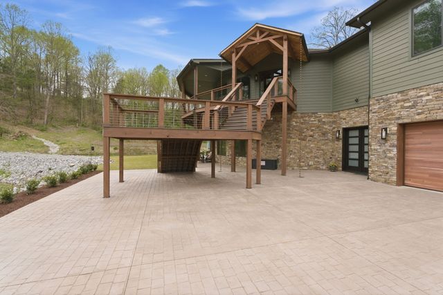 1751 Cayce Springs Rd, Thompsons Station, TN 37179