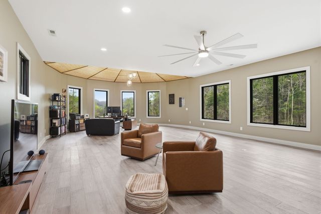 1751 Cayce Springs Rd, Thompsons Station, TN 37179