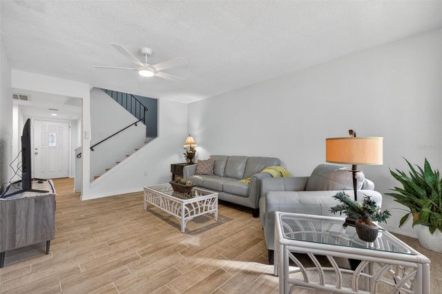 6490 CAPE HATTERAS WAY NE 2, St Petersburg, FL 33702