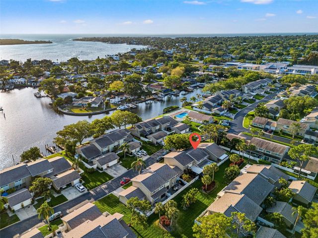 6490 CAPE HATTERAS WAY NE 2, St Petersburg, FL 33702